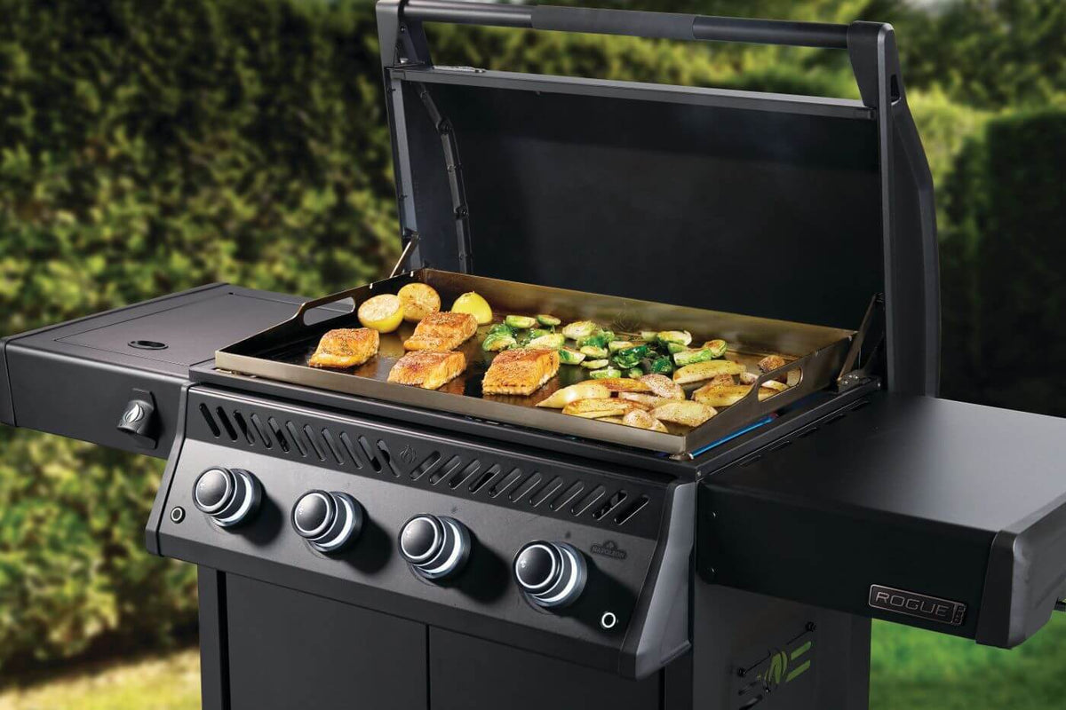 Napoleon Rogue PRO Phantom 30 Gas Griddle